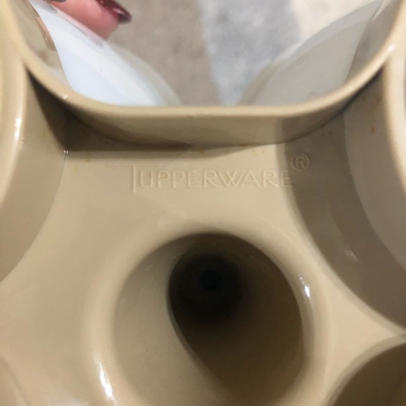 Tupperware Condiment Caddy with 3 Bowls & lids. Great Condition - Picture 4 of 6